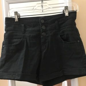 Black Highwaisted Shorts